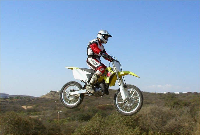 glide bestå Mursten 2003 Suzuki RM125: MD Ride Review | MotorcycleDaily.com - Motorcycle News,  Editorials, Product Reviews and Bike Reviews